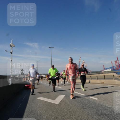 03.10.2025 - Köhlbrandbrückenlauf Matties Gatica Varas http://msf.ph/oto/8999499 03.10.2025 12:52:24 Position 2  meine-sportfotos.de