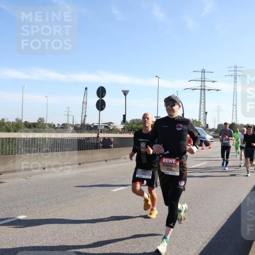 03.10.2025 - Köhlbrandbrückenlauf Julia Fischer http://msf.ph/oto/8999501 03.10.2025 12:12:49 Position 3 6020 meine-sportfotos.de