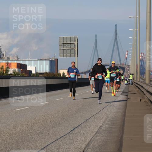 03.10.2025 - Köhlbrandbrückenlauf Luisa Fischer http://msf.ph/oto/8999511 03.10.2025 10:41:10 Position 3  meine-sportfotos.de