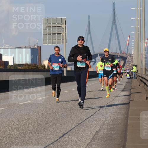 03.10.2025 - Köhlbrandbrückenlauf Luisa Fischer http://msf.ph/oto/8999525 03.10.2025 10:41:12 Position 3 1019 meine-sportfotos.de