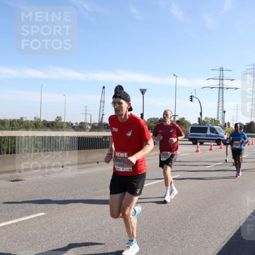 03.10.2025 - Köhlbrandbrückenlauf Julia Fischer http://msf.ph/oto/8999527 03.10.2025 12:12:55 Position 3 6654 meine-sportfotos.de