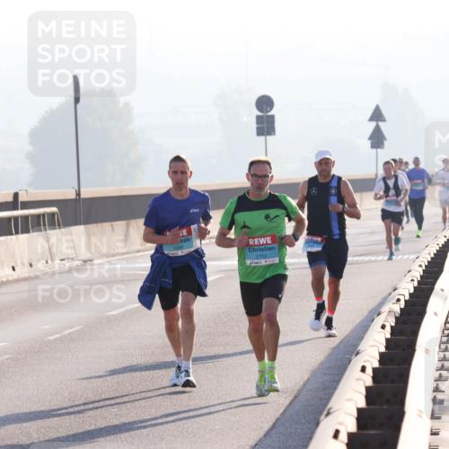 03.10.2025 - Köhlbrandbrückenlauf Julia Fischer http://msf.ph/oto/8999543 03.10.2025 09:17:43 Position 1 1032, 2702 meine-sportfotos.de