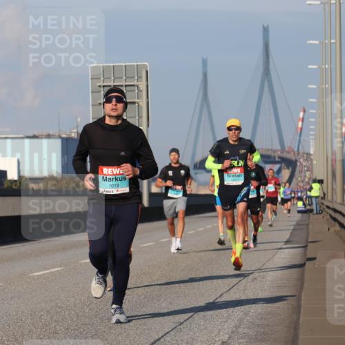 03.10.2025 - Köhlbrandbrückenlauf Luisa Fischer http://msf.ph/oto/8999548 03.10.2025 10:41:13 Position 3 1019 meine-sportfotos.de
