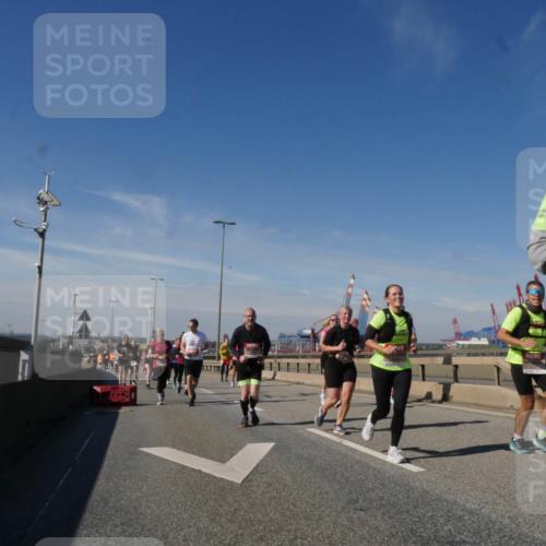 03.10.2025 - Köhlbrandbrückenlauf Matties Gatica Varas http://msf.ph/oto/8999551 03.10.2025 12:52:27 Position 2  meine-sportfotos.de