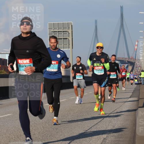 03.10.2025 - Köhlbrandbrückenlauf Luisa Fischer http://msf.ph/oto/8999562 03.10.2025 10:41:14 Position 3 3756, 1055 meine-sportfotos.de
