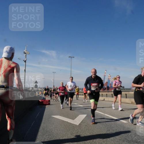 03.10.2025 - Köhlbrandbrückenlauf Matties Gatica Varas http://msf.ph/oto/8999570 03.10.2025 12:52:29 Position 2  meine-sportfotos.de