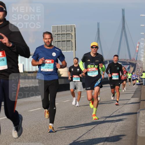 03.10.2025 - Köhlbrandbrückenlauf Luisa Fischer http://msf.ph/oto/8999574 03.10.2025 10:41:15 Position 3 1019, 3756, 1055, 24 meine-sportfotos.de