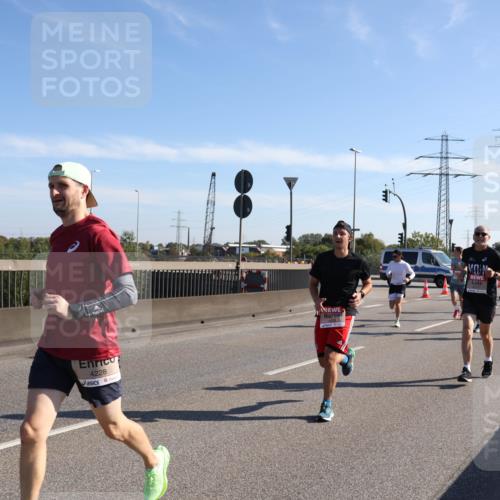 03.10.2025 - Köhlbrandbrückenlauf Julia Fischer http://msf.ph/oto/8999576 03.10.2025 12:13:03 Position 3 4228 meine-sportfotos.de