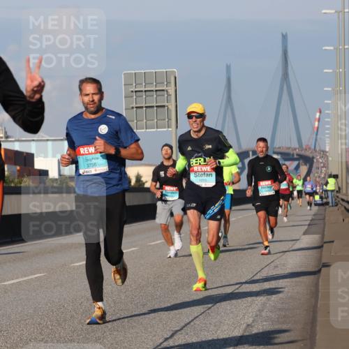03.10.2025 - Köhlbrandbrückenlauf Luisa Fischer http://msf.ph/oto/8999580 03.10.2025 10:41:15 Position 3 1019, 3756, 1055 meine-sportfotos.de