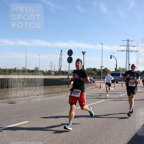 03.10.2025 - Köhlbrandbrückenlauf Julia Fischer http://msf.ph/oto/8999581 03.10.2025 12:13:03 Position 3  meine-sportfotos.de