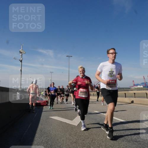 03.10.2025 - Köhlbrandbrückenlauf Matties Gatica Varas http://msf.ph/oto/8999604 03.10.2025 12:52:31 Position 2 5405 meine-sportfotos.de