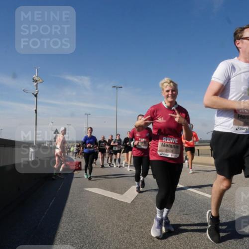 03.10.2025 - Köhlbrandbrückenlauf Matties Gatica Varas http://msf.ph/oto/8999607 03.10.2025 12:52:31 Position 2 5405, 6532 meine-sportfotos.de