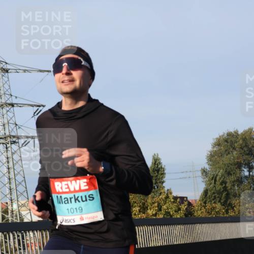 03.10.2025 - Köhlbrandbrückenlauf Luisa Fischer http://msf.ph/oto/8999609 03.10.2025 10:41:17 Position 3 1019 meine-sportfotos.de