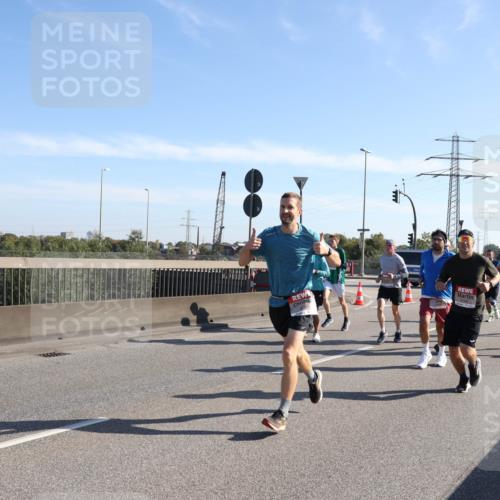 03.10.2025 - Köhlbrandbrückenlauf Julia Fischer http://msf.ph/oto/8999610 03.10.2025 12:13:08 Position 3  meine-sportfotos.de