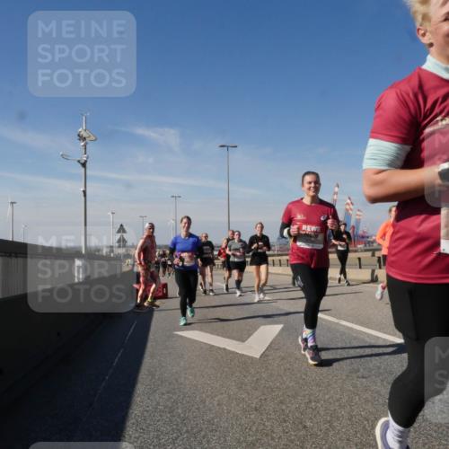 03.10.2025 - Köhlbrandbrückenlauf Matties Gatica Varas http://msf.ph/oto/8999617 03.10.2025 12:52:32 Position 2 5405 meine-sportfotos.de