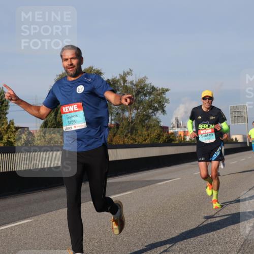 03.10.2025 - Köhlbrandbrückenlauf Luisa Fischer http://msf.ph/oto/8999626 03.10.2025 10:41:18 Position 3 3756, 1055 meine-sportfotos.de