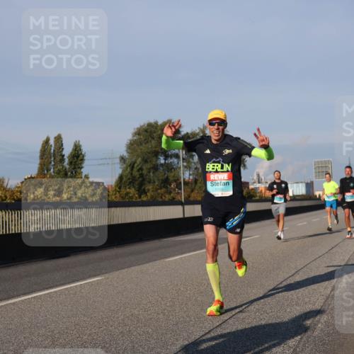 03.10.2025 - Köhlbrandbrückenlauf Luisa Fischer http://msf.ph/oto/8999642 03.10.2025 10:41:19 Position 3 1055, 26, 22 meine-sportfotos.de