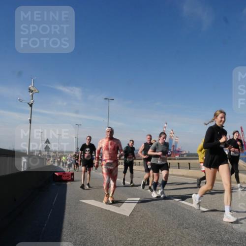 03.10.2025 - Köhlbrandbrückenlauf Matties Gatica Varas http://msf.ph/oto/8999647 03.10.2025 12:52:34 Position 2  meine-sportfotos.de