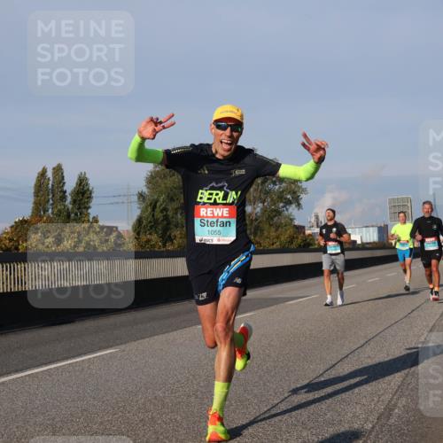 03.10.2025 - Köhlbrandbrückenlauf Luisa Fischer http://msf.ph/oto/8999649 03.10.2025 10:41:19 Position 3 1055 meine-sportfotos.de