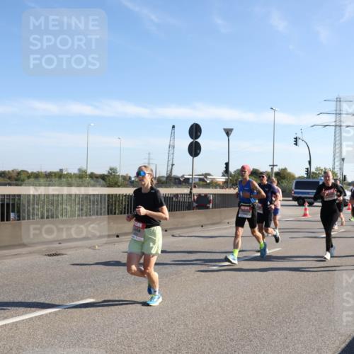 03.10.2025 - Köhlbrandbrückenlauf Julia Fischer http://msf.ph/oto/8999655 03.10.2025 12:13:15 Position 3  meine-sportfotos.de