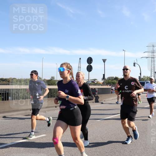 03.10.2025 - Köhlbrandbrückenlauf Julia Fischer http://msf.ph/oto/8999662 03.10.2025 12:13:17 Position 3  meine-sportfotos.de