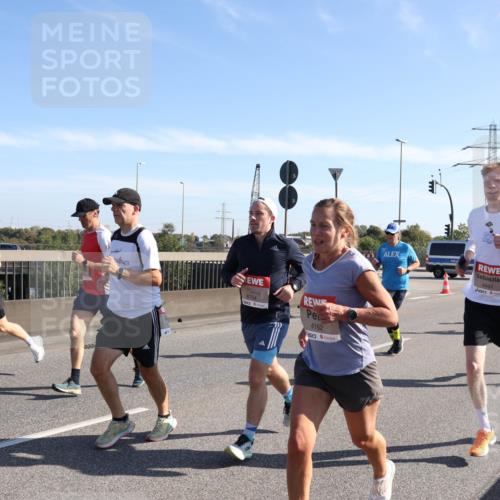 03.10.2025 - Köhlbrandbrückenlauf Julia Fischer http://msf.ph/oto/8999700 03.10.2025 12:13:23 Position 3 6754, 4162, 4491 meine-sportfotos.de