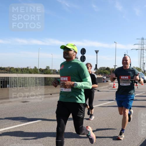 03.10.2025 - Köhlbrandbrückenlauf Julia Fischer http://msf.ph/oto/8999719 03.10.2025 12:13:26 Position 3 4654 meine-sportfotos.de