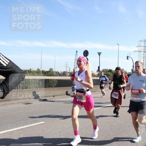 03.10.2025 - Köhlbrandbrückenlauf Julia Fischer http://msf.ph/oto/8999740 03.10.2025 12:13:29 Position 3 4225, 4215 meine-sportfotos.de