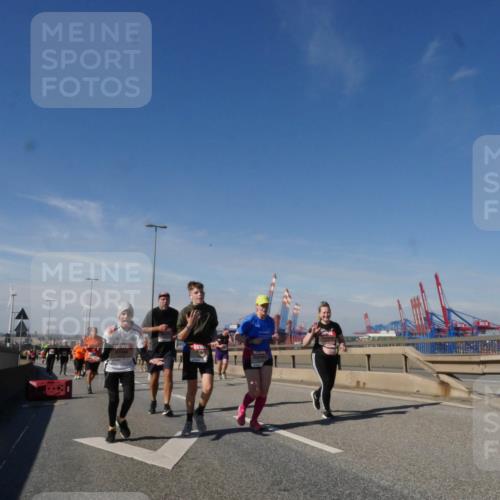 03.10.2025 - Köhlbrandbrückenlauf Matties Gatica Varas http://msf.ph/oto/8999745 03.10.2025 12:52:42 Position 2  meine-sportfotos.de