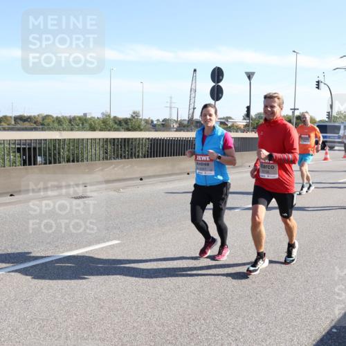 03.10.2025 - Köhlbrandbrückenlauf Julia Fischer http://msf.ph/oto/8999747 03.10.2025 12:13:32 Position 3 6341, 6706 meine-sportfotos.de