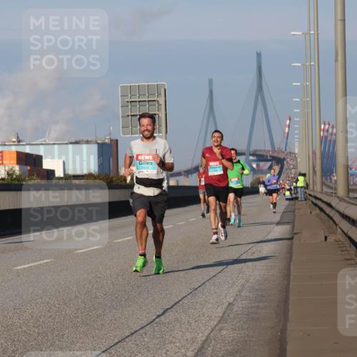 03.10.2025 - Köhlbrandbrückenlauf Luisa Fischer http://msf.ph/oto/8999751 03.10.2025 10:41:25 Position 3  meine-sportfotos.de