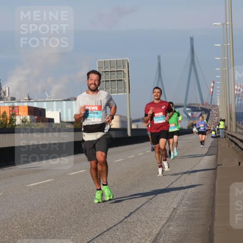 03.10.2025 - Köhlbrandbrückenlauf Luisa Fischer http://msf.ph/oto/8999767 03.10.2025 10:41:26 Position 3 2933 meine-sportfotos.de