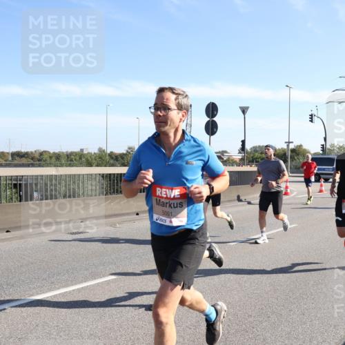 03.10.2025 - Köhlbrandbrückenlauf Julia Fischer http://msf.ph/oto/8999768 03.10.2025 12:13:35 Position 3 5091 meine-sportfotos.de