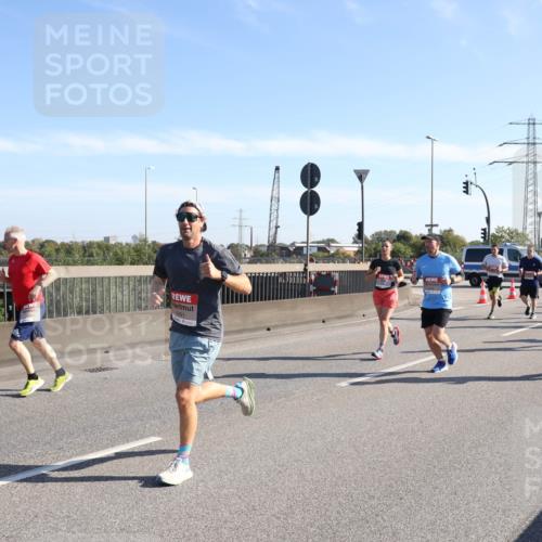 03.10.2025 - Köhlbrandbrückenlauf Julia Fischer http://msf.ph/oto/8999776 03.10.2025 12:13:38 Position 3  meine-sportfotos.de