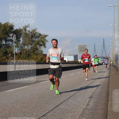 03.10.2025 - Köhlbrandbrückenlauf Luisa Fischer http://msf.ph/oto/8999794 03.10.2025 10:41:28 Position 3 2933 meine-sportfotos.de