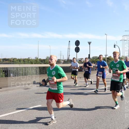 03.10.2025 - Köhlbrandbrückenlauf Julia Fischer http://msf.ph/oto/8999796 03.10.2025 12:13:41 Position 3 6493, 4371 meine-sportfotos.de