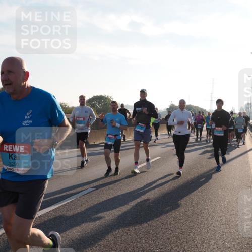 03.10.2025 - Köhlbrandbrückenlauf Fabian Wolf http://msf.ph/oto/8999807 03.10.2025 09:16:54 Position 3 3250 meine-sportfotos.de