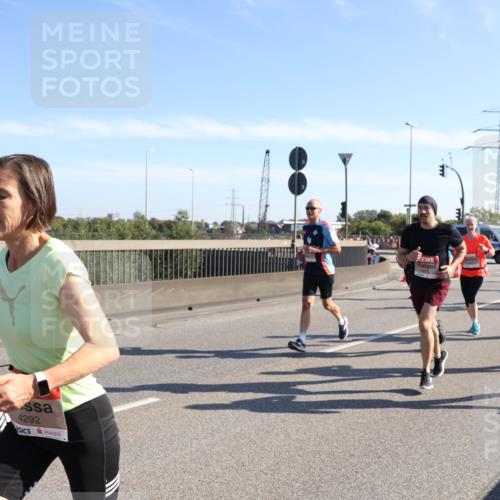 03.10.2025 - Köhlbrandbrückenlauf Julia Fischer http://msf.ph/oto/8999809 03.10.2025 12:13:44 Position 3 283, 4292 meine-sportfotos.de