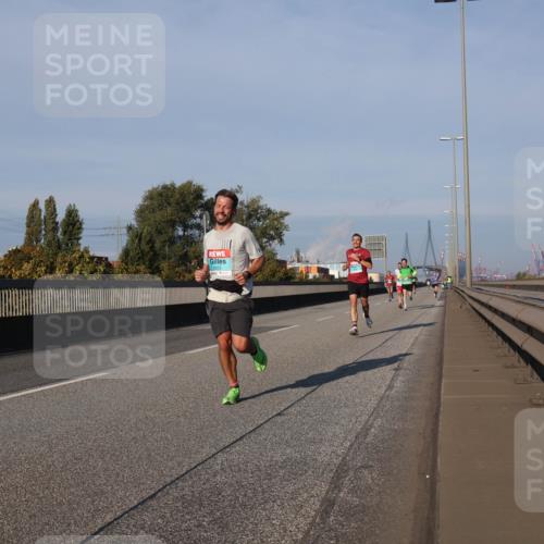 03.10.2025 - Köhlbrandbrückenlauf Luisa Fischer http://msf.ph/oto/8999813 03.10.2025 10:41:29 Position 3  meine-sportfotos.de