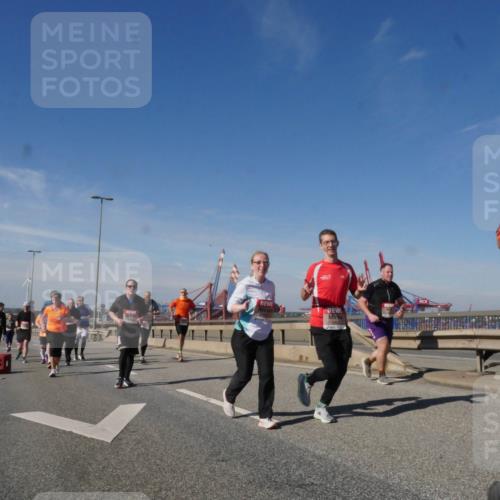 03.10.2025 - Köhlbrandbrückenlauf Matties Gatica Varas http://msf.ph/oto/8999814 03.10.2025 12:52:47 Position 2  meine-sportfotos.de