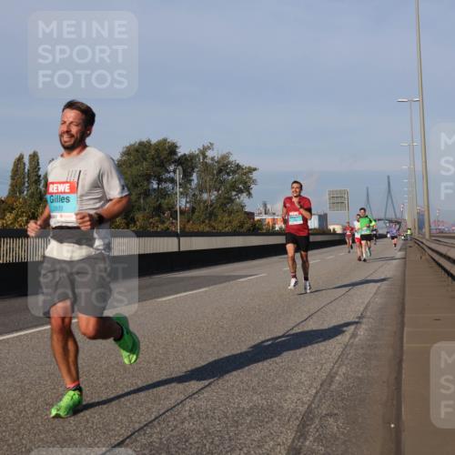 03.10.2025 - Köhlbrandbrückenlauf Luisa Fischer http://msf.ph/oto/8999828 03.10.2025 10:41:29 Position 3 2933 meine-sportfotos.de