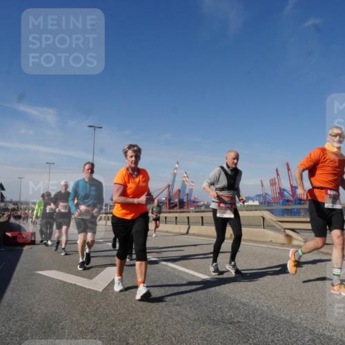 03.10.2025 - Köhlbrandbrückenlauf Matties Gatica Varas http://msf.ph/oto/8999854 03.10.2025 12:52:51 Position 2  meine-sportfotos.de
