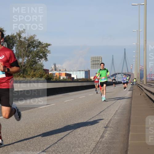 03.10.2025 - Köhlbrandbrückenlauf Luisa Fischer http://msf.ph/oto/8999855 03.10.2025 10:41:31 Position 3 2792 meine-sportfotos.de