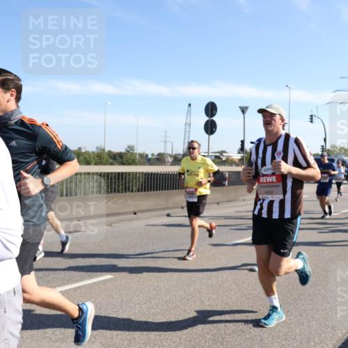 03.10.2025 - Köhlbrandbrückenlauf Julia Fischer http://msf.ph/oto/8999856 03.10.2025 12:13:48 Position 3 6490 meine-sportfotos.de