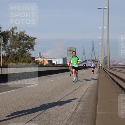 03.10.2025 - Köhlbrandbrückenlauf Luisa Fischer http://msf.ph/oto/8999859 03.10.2025 10:41:31 Position 3 2792 meine-sportfotos.de