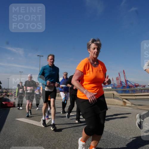 03.10.2025 - Köhlbrandbrückenlauf Matties Gatica Varas http://msf.ph/oto/8999865 03.10.2025 12:52:52 Position 2 6119 meine-sportfotos.de