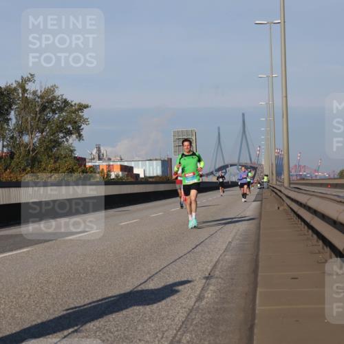 03.10.2025 - Köhlbrandbrückenlauf Luisa Fischer http://msf.ph/oto/8999866 03.10.2025 10:41:32 Position 3  meine-sportfotos.de