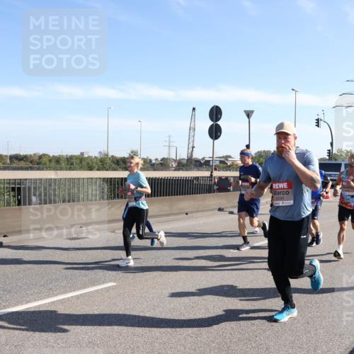 03.10.2025 - Köhlbrandbrückenlauf Julia Fischer http://msf.ph/oto/8999868 03.10.2025 12:13:49 Position 3 4234, 6091 meine-sportfotos.de