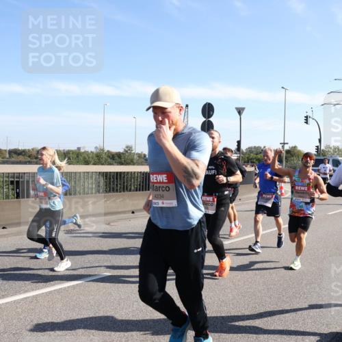03.10.2025 - Köhlbrandbrückenlauf Julia Fischer http://msf.ph/oto/8999875 03.10.2025 12:13:49 Position 3 4234, 6091 meine-sportfotos.de