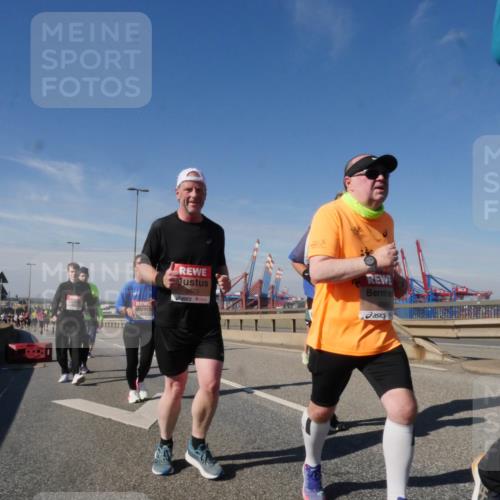 03.10.2025 - Köhlbrandbrückenlauf Matties Gatica Varas http://msf.ph/oto/8999883 03.10.2025 12:52:53 Position 2 5675, 4895 meine-sportfotos.de